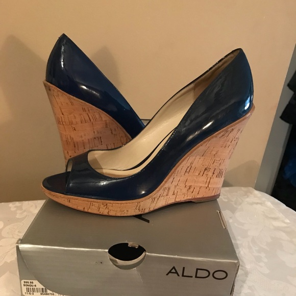 Aldo Wedge Heels - Picture 1 of 5